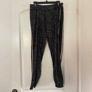 Lululemon speckled pants, size 8 with zipper pockets with elastic ankles